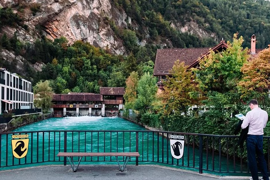 Interlaken Private Walking Tour with Cable Car to Harder Mountain