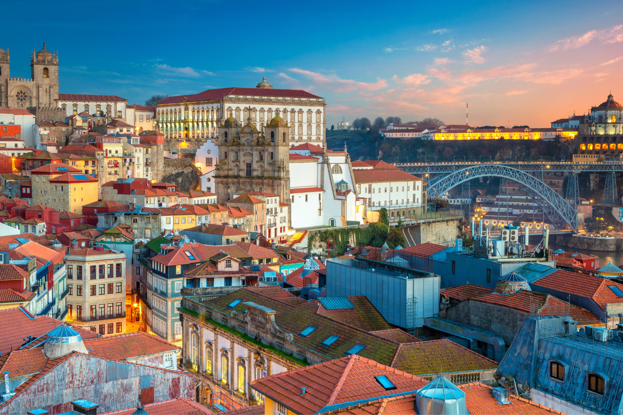 Porto Scavenger Hunt and City Highlights Day Trip