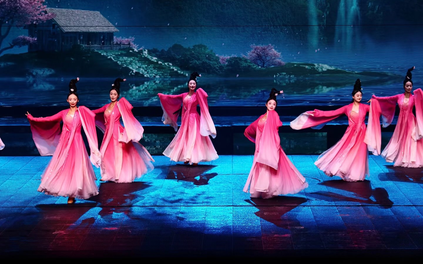 Yichang Three Gorges Dam Half-Day Exploration