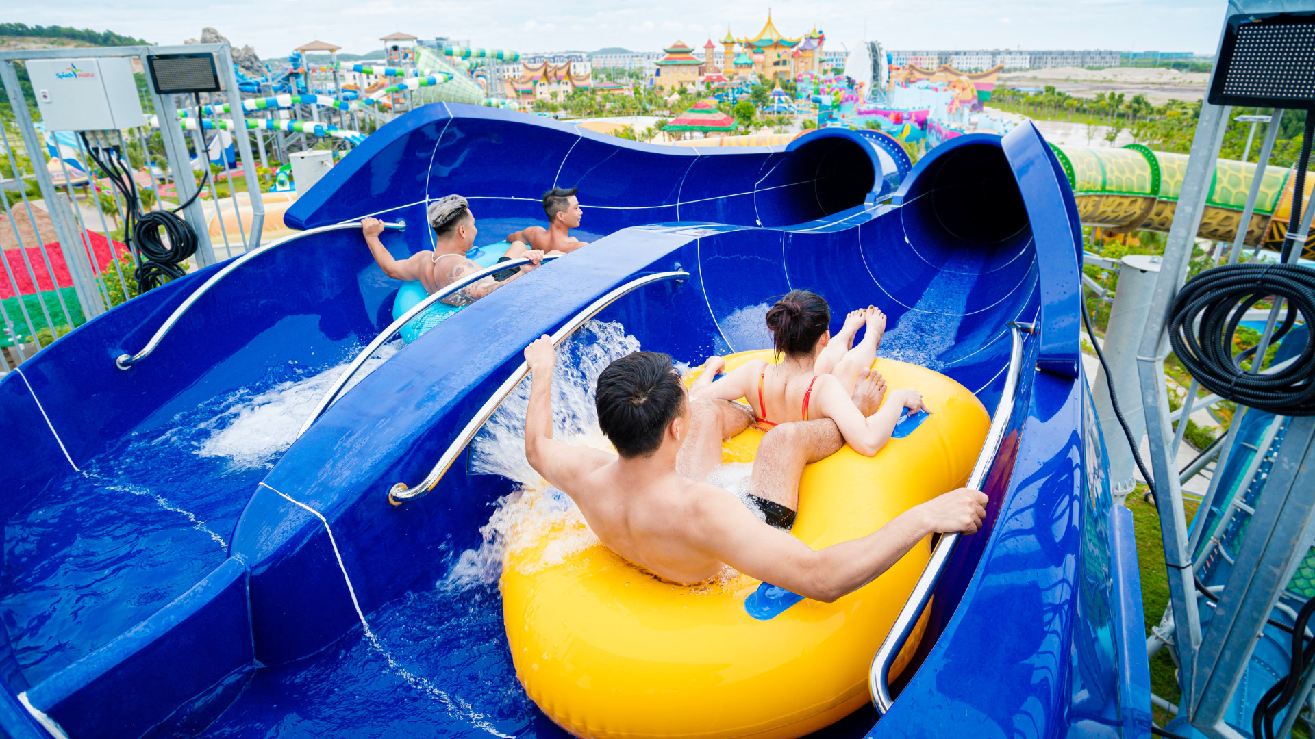 Sacred Dragon's Territory (Adventure Games Zone) Step into the world of the Sacred Dragon, a mythical beast of the sea! Guests can experience the Dragon's Roaring Waves (Wave Pool), an enormous pool spanning 3,315 square meters, where you'll be immersed i