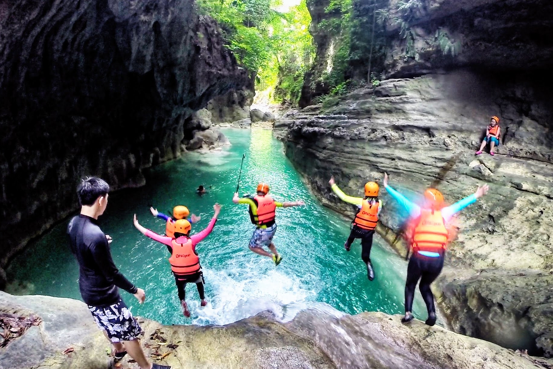 Oslob Whaleshark & Badian Canyoneering Water Adventure Tour in Cebu