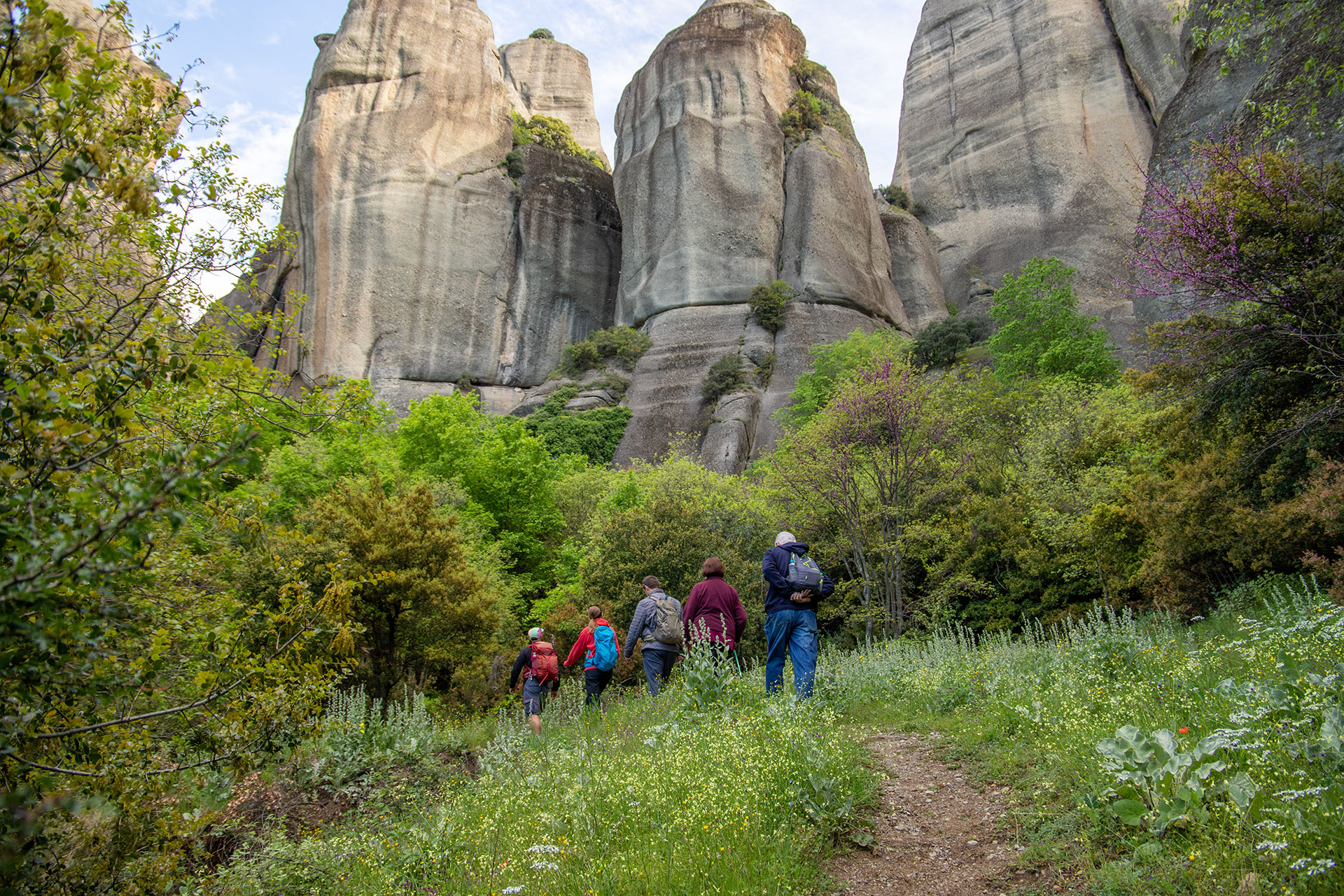 梅特歐拉（Meteora）健行遊，從卡拉巴卡或卡斯特拉奇出發，並參觀修 monastery