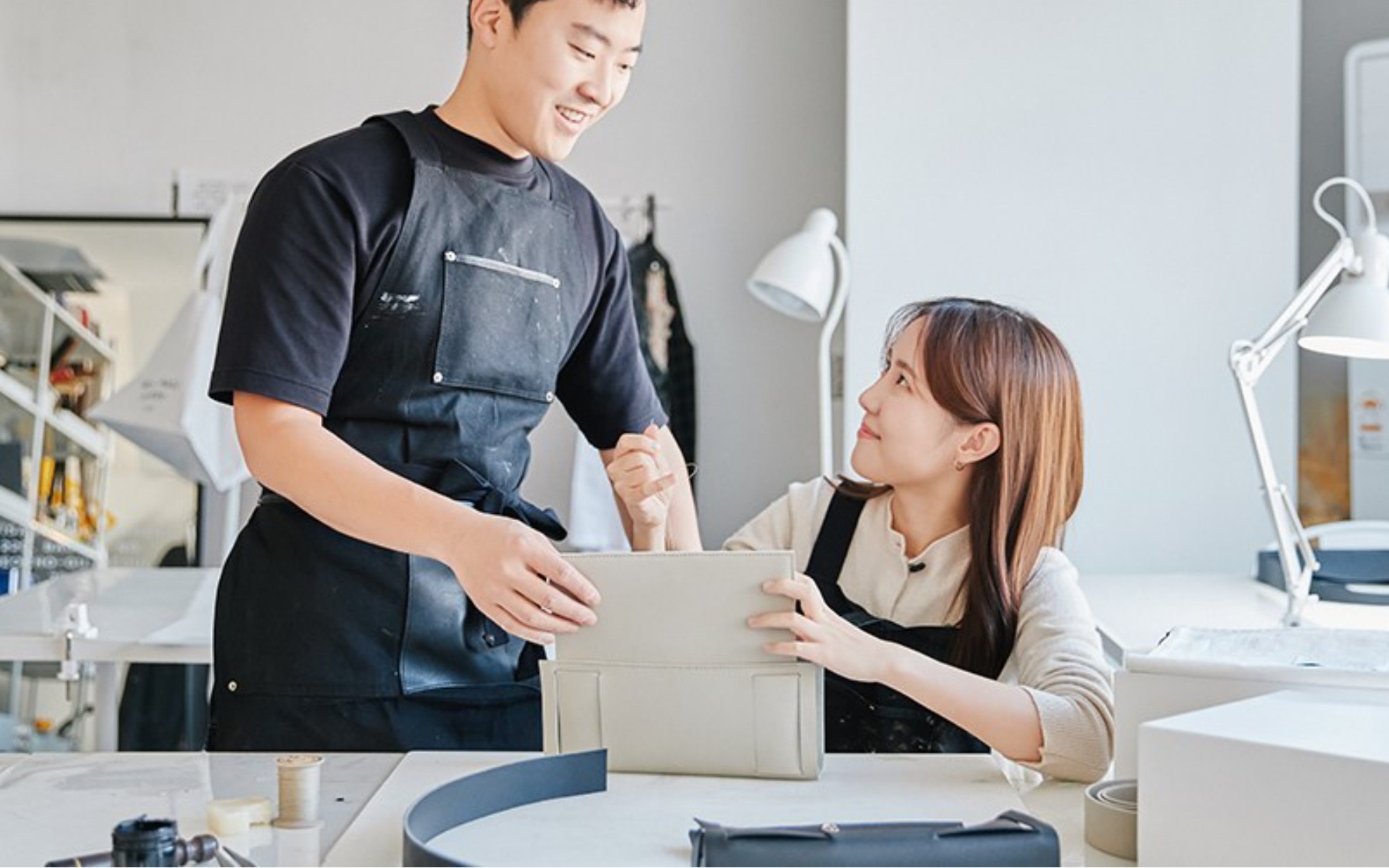Mini Leather Bag Making Class with Natural Materials