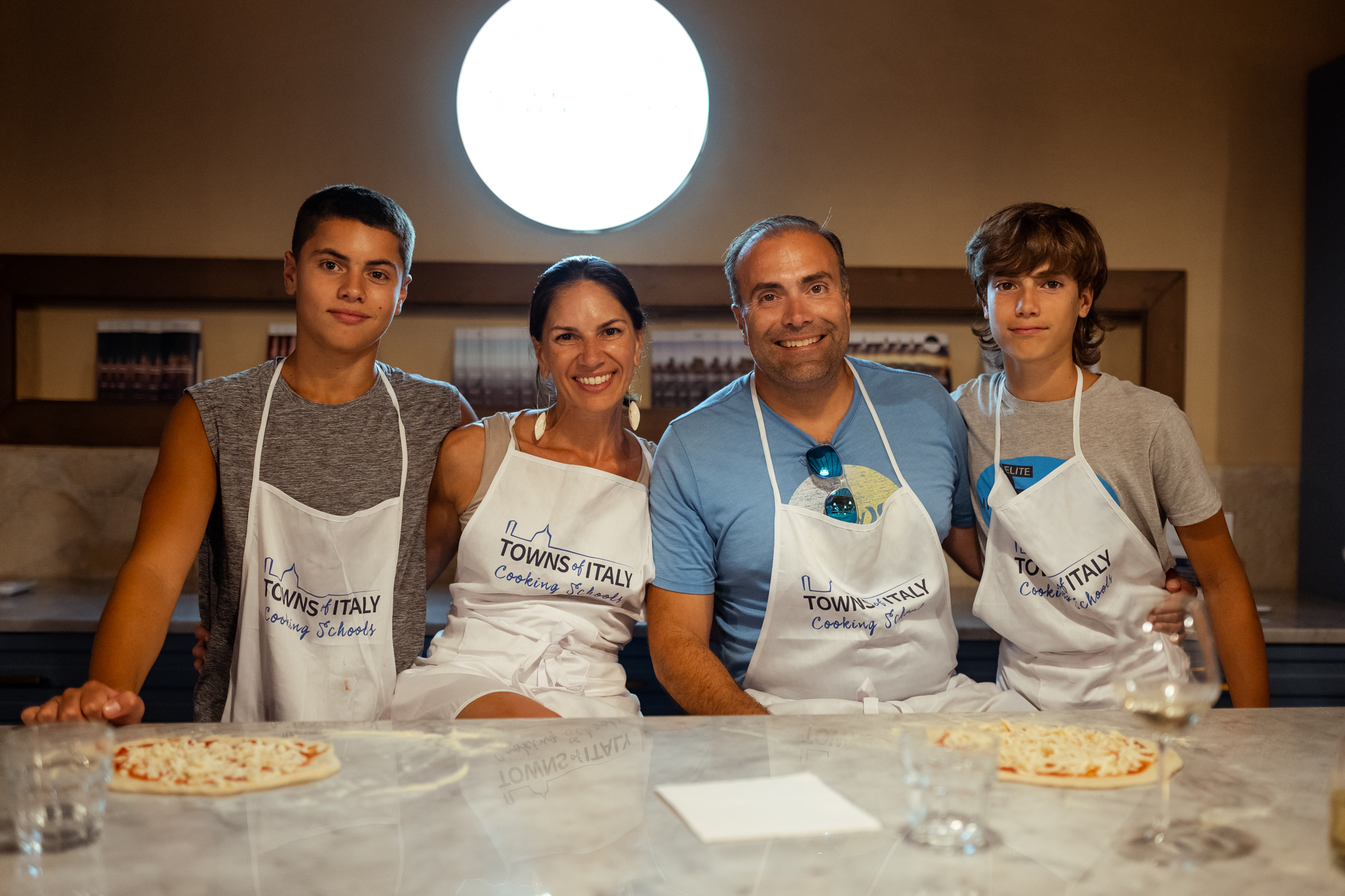 Pizza and Gelato Cooking Class with Dinner and Wine in Palermo