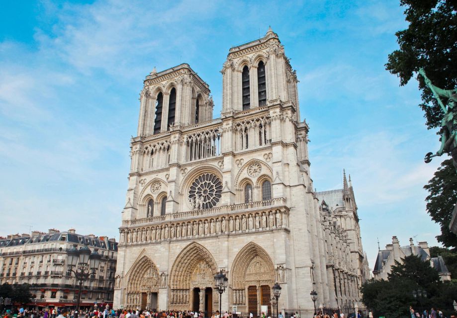 Paris Highlights self-guided walking tour 