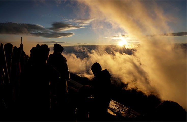 2天1夜富士山登山之旅（8合目指定方案）| 吉田路線巴士之旅 | 新宿出發 | 英文登山嚮導