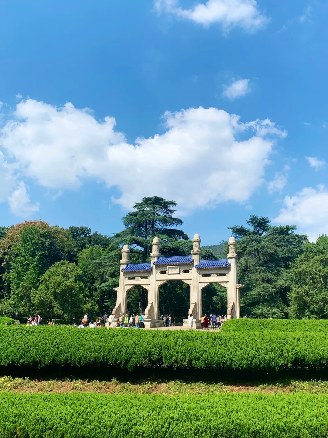 南京總統府+大報恩寺遺址景區+侵華日軍南京大屠殺遇難同胞紀念館+中山陵景區+夫子廟一日活動【含門票+導遊講解】