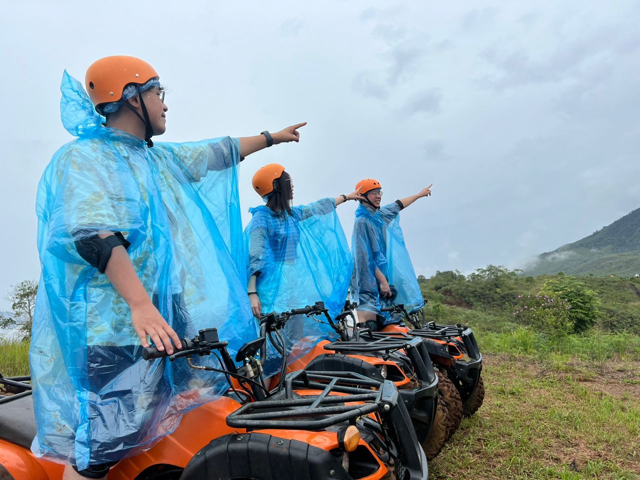 デザ酪農場・ATV・パラグライダー体験 日帰りツアー（クダサン）