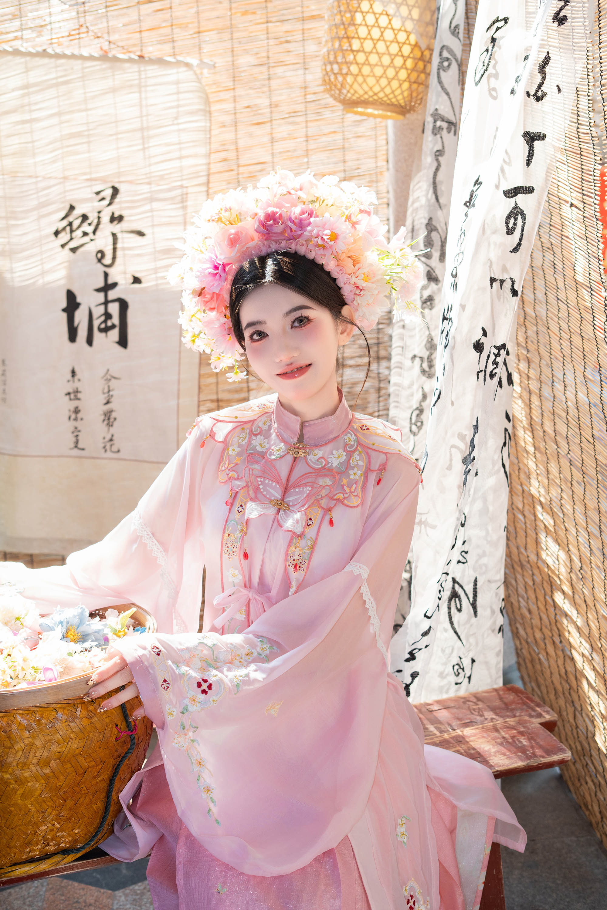 福建泉州簪花體驗+攝影跟拍（精緻妝造+單人簪花+任選服裝+精修美照+底片全送+多個拍照景點）