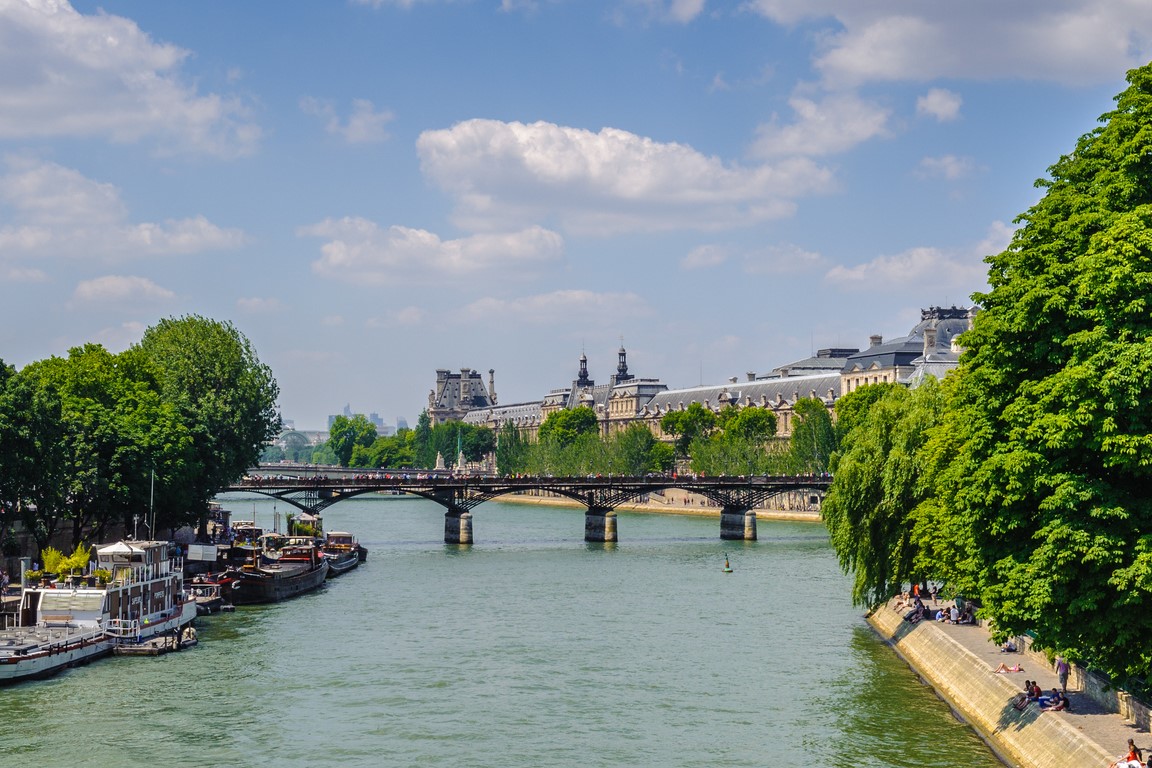 Shop Like a 19th-Century Parisian Walking Tour in Paris