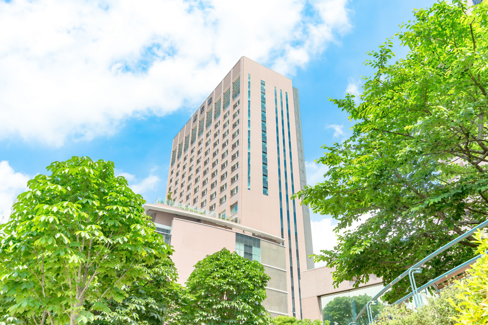 順天堂大學病院是青年祖父住院的醫院。