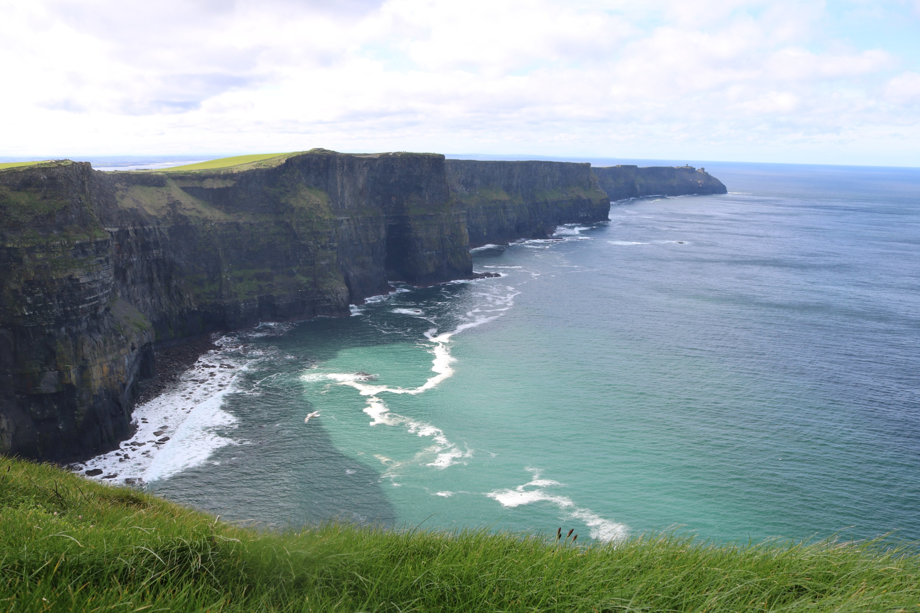 Capture the awe-inspiring majesty of the Cliffs of Moher on a Dublin day trip