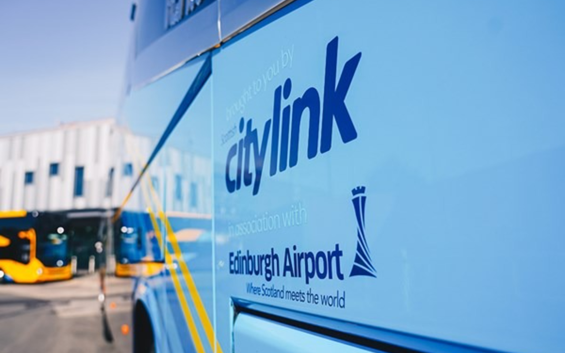 搭乘 Citylink 巴士,輕鬆往返愛丁堡機場與愛丁堡市中心,享受無憂無慮的接送服務。 搭乘 Citylink 巴士,輕鬆往返愛丁堡機場與愛丁堡市中心,享受無憂無慮的接送服務。