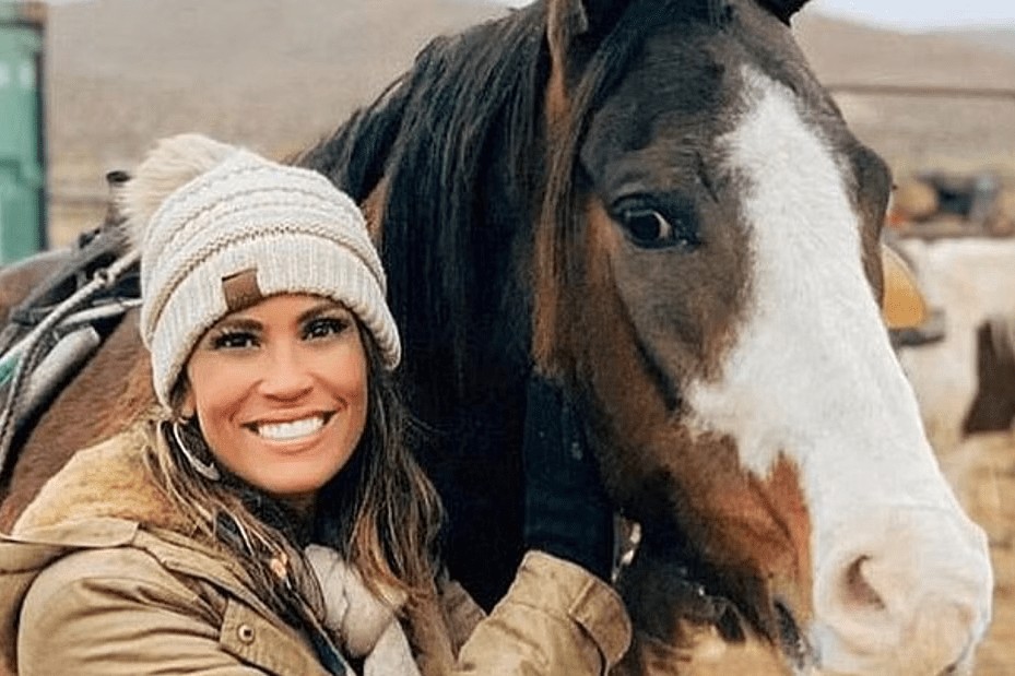 Morning Maverick Horseback Ride with Breakfast in Las Vegas