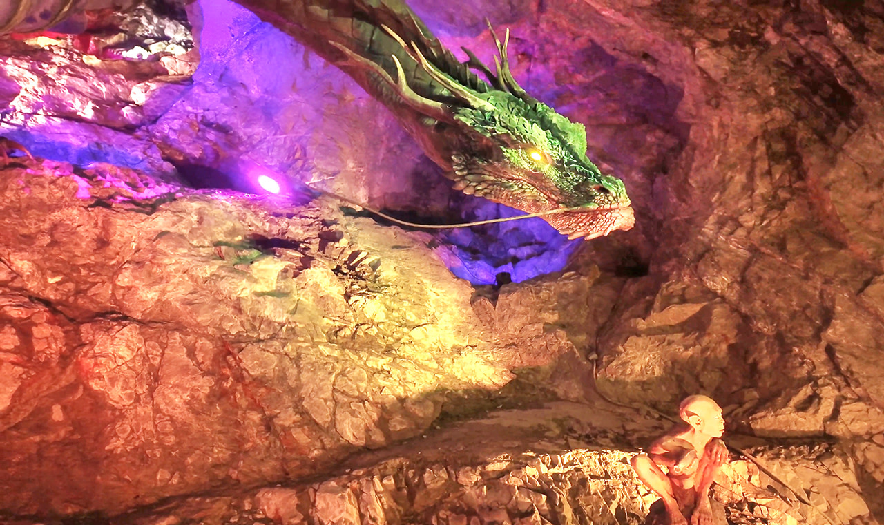 Seoul Gwangmyeong Cave & Oido Red Lighthouse Full-Day Private Experience