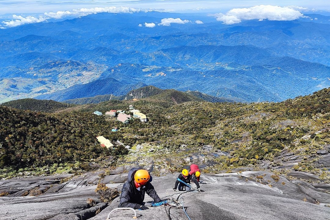 Private Mount Kinabalu Via Ferrata Climbing Experience