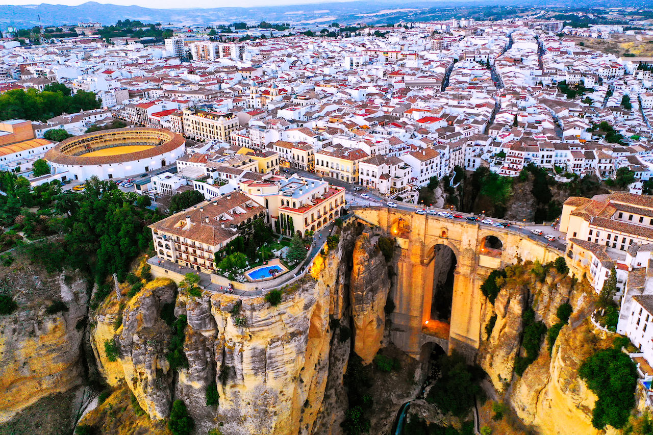 From Málaga: Ronda City Tour & Winery Experience with Wine Tasting