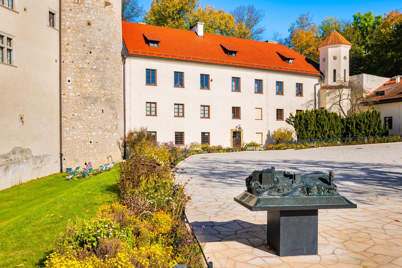 Pieskowa Skała Castle