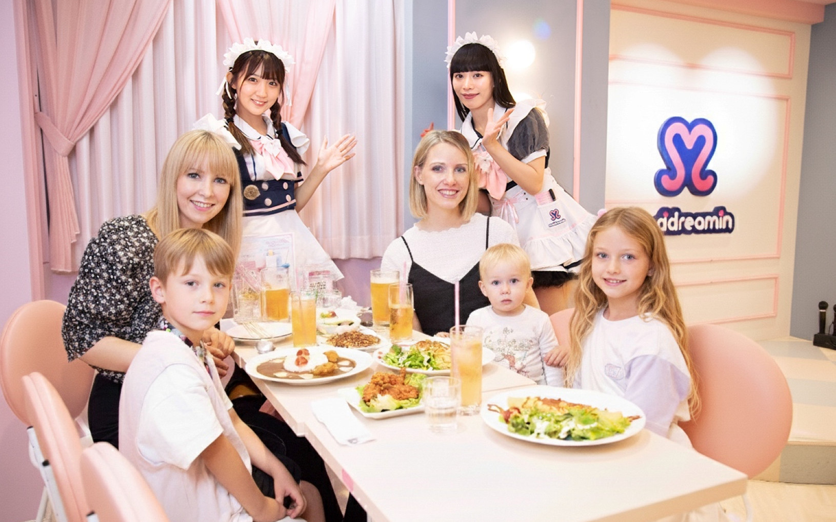 Maid Cafe Experience: Maidreamin (Fukuoka)