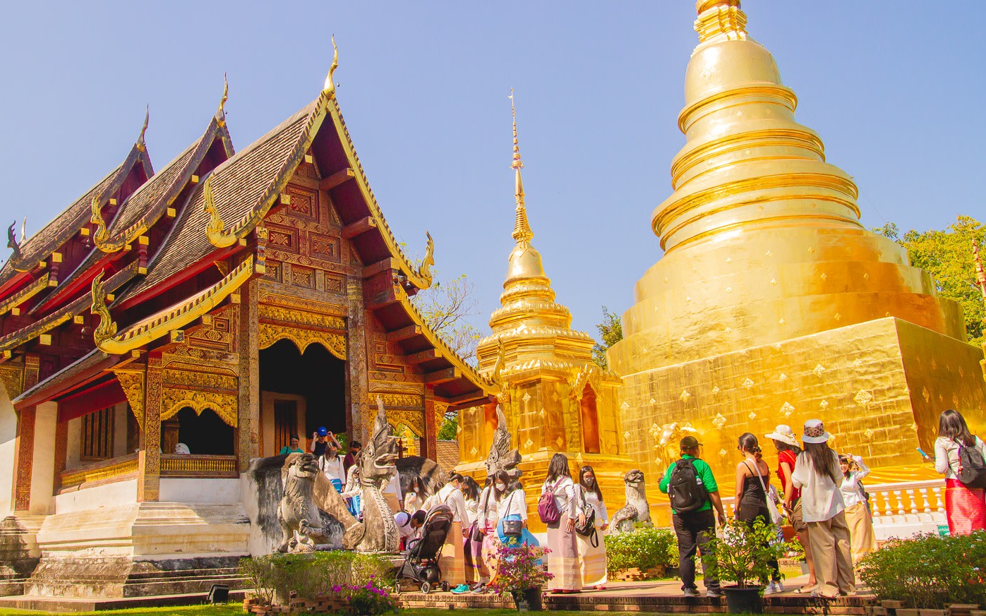 Chiang Mai Old City & Temples Guided Walking Tour - 3 Hrs