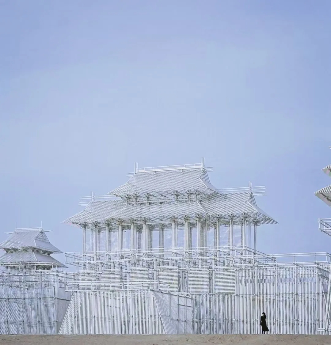 距離大地之子不遠,有一景觀【無界】,參觀完大地之子後,四點半到達無界。被譽為沙漠中的“海市蜃樓”,造型簡約,適合拍攝主題照片。沙漠地帶,建議做好防曬! 距離大地之子不遠,有一景觀【無界】,參觀完大地之子後,四點半到達無界。被譽為沙漠中的“海市蜃樓”,造型簡約,適合拍攝主題照片。沙漠地帶,建議做好防曬!