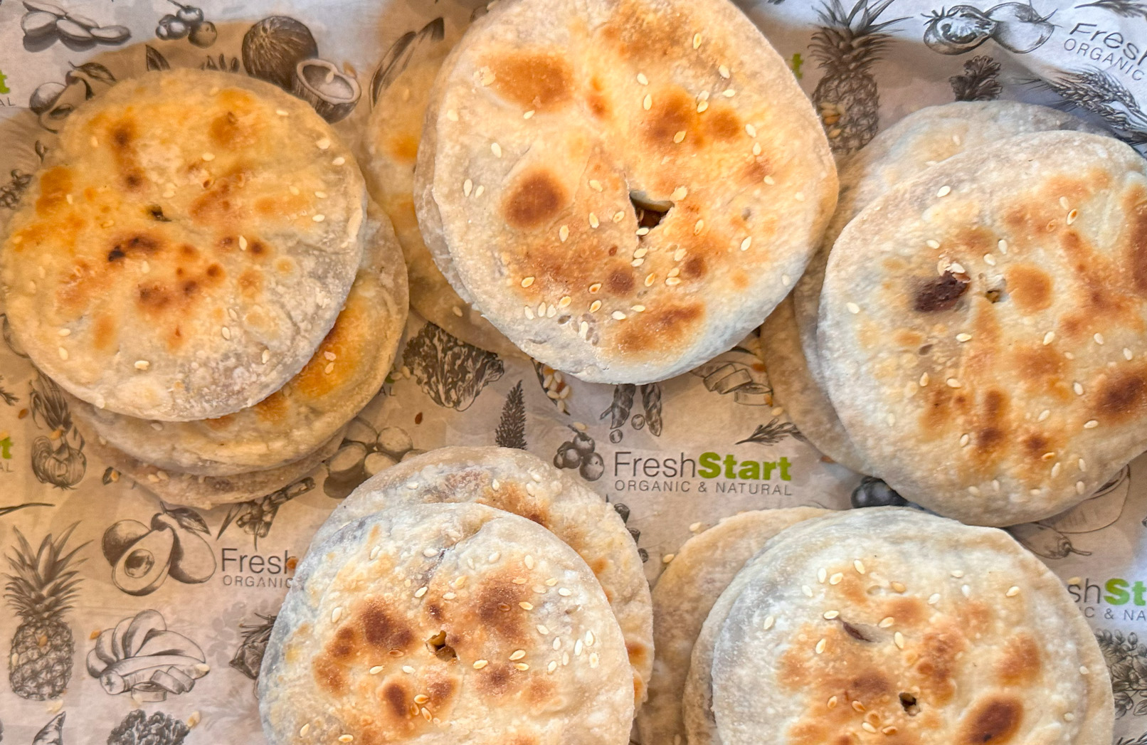 盡情享受巴科洛德經典美食——香脆可口的比亞(Piaya)! 盡情享受巴科洛德經典美食——香脆可口的比亞(Piaya)!