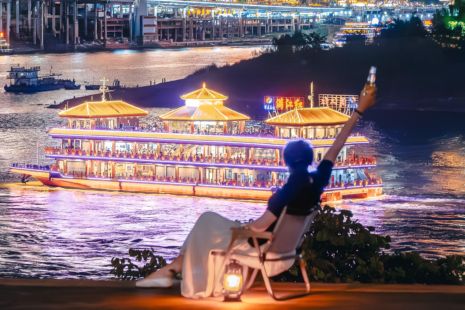Half-day private night tour of Hongyadong, Chongqing