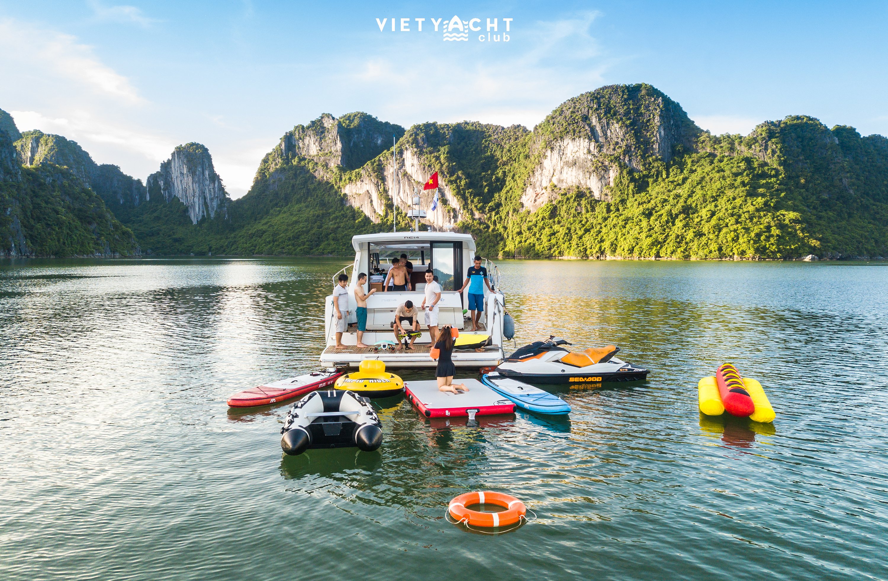 Ha Long Bay Luxury Private Yacht Dining Experience 