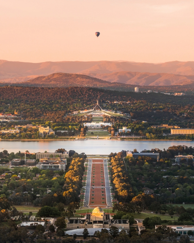 Canberra One Day Tour