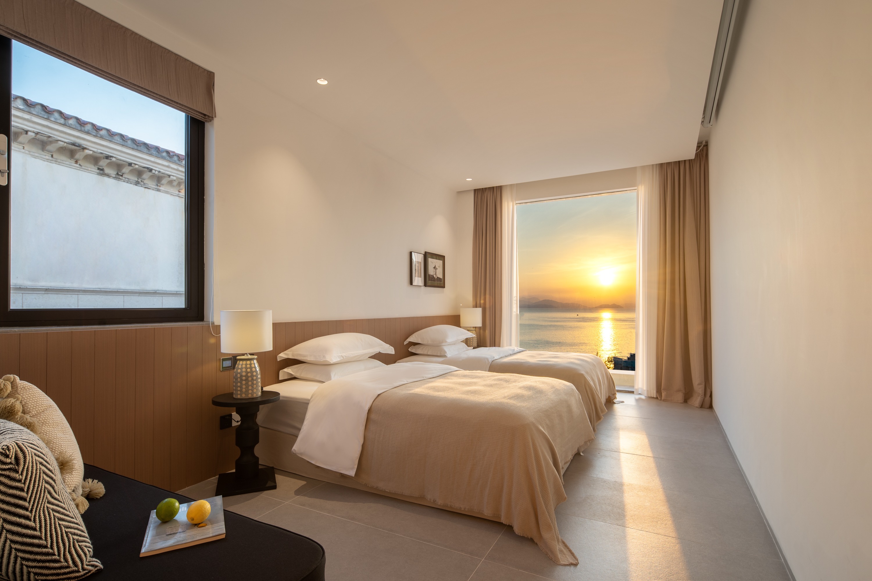 Liyue Sea View Twin Room