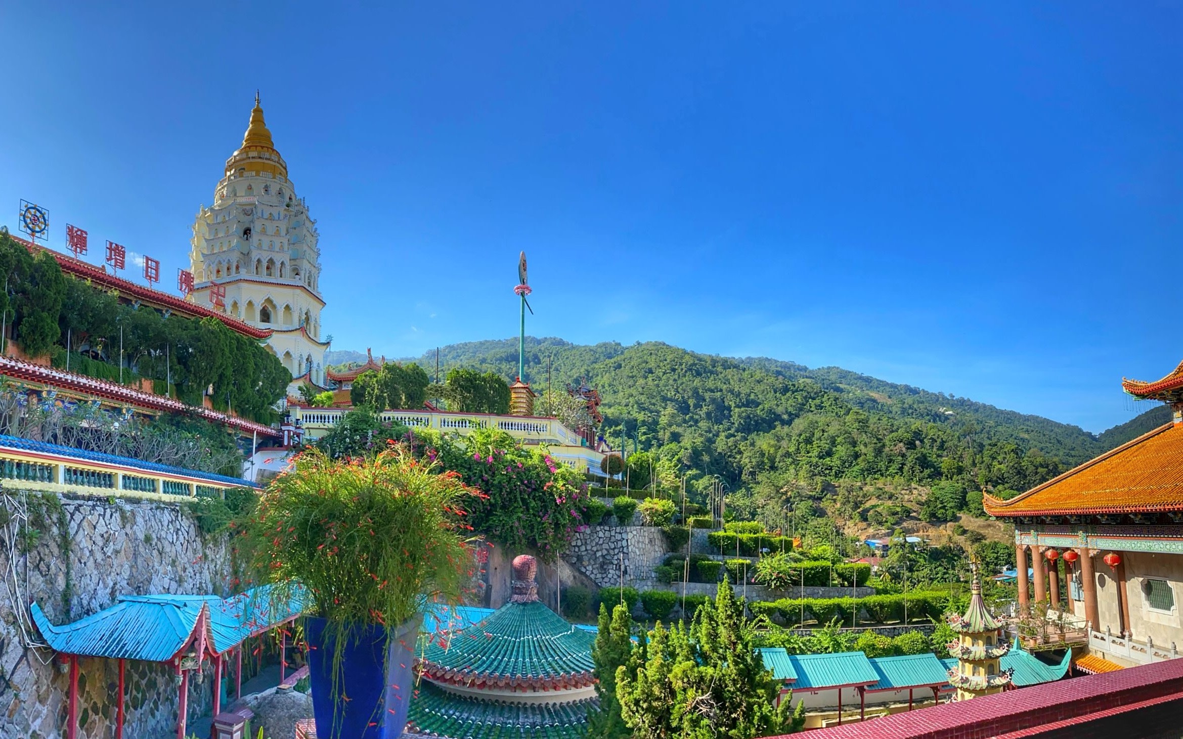 Penang Hill and Kek Lok Si Temple Private Half-Day Tour
