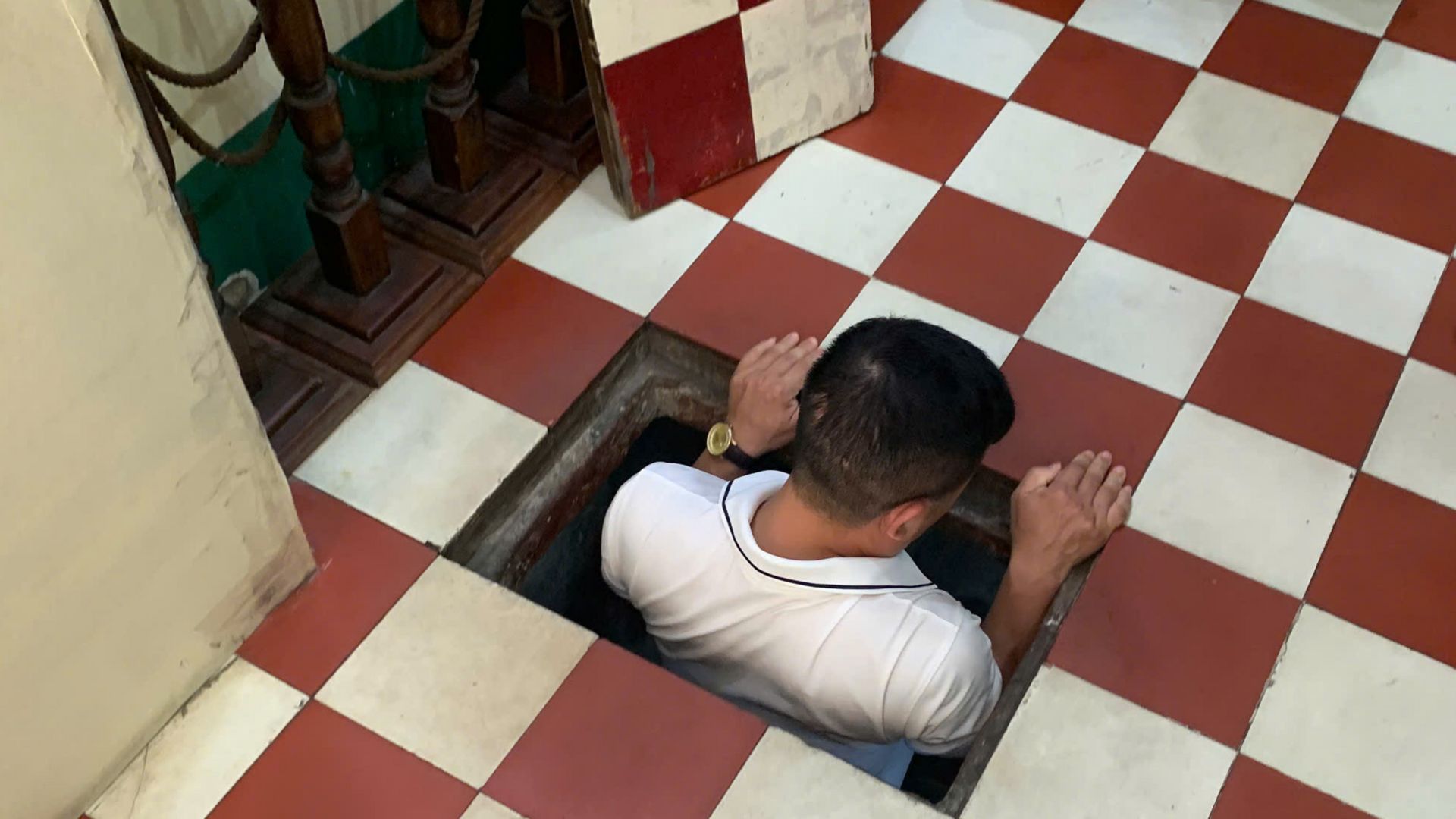 Culinary Essence of Ho Chi Minh City: Night Food Tour by Motorbike