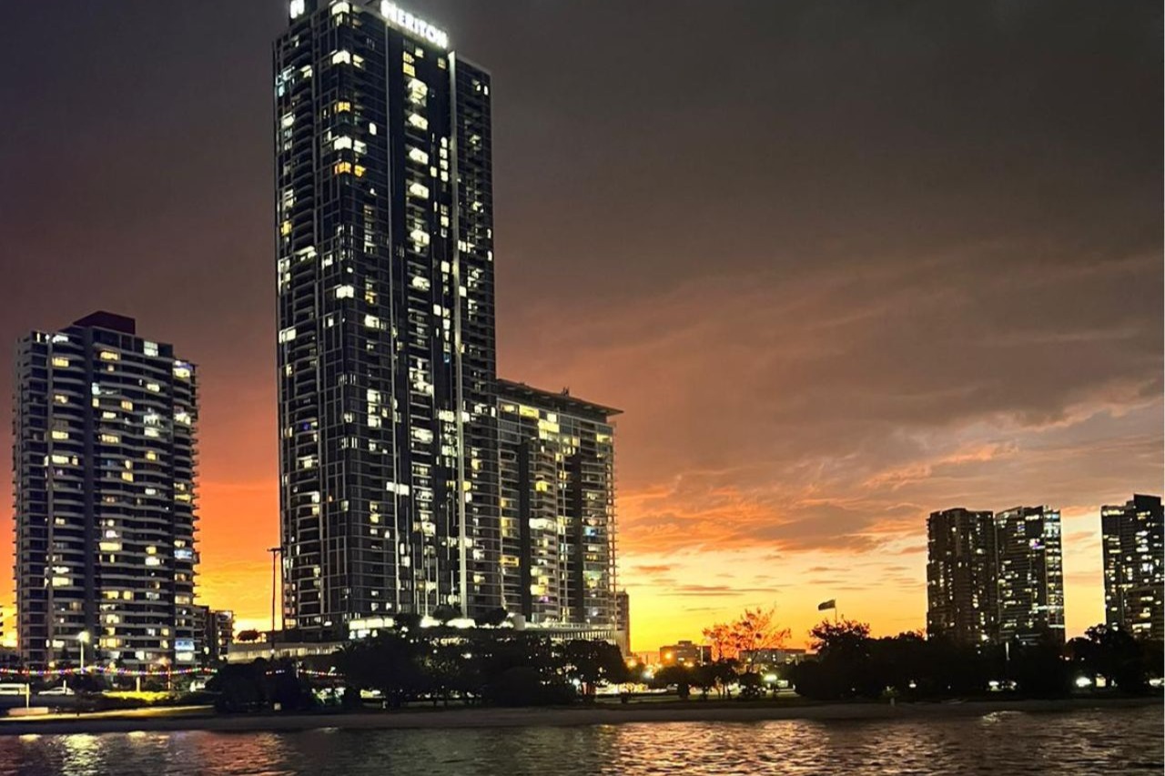 黃金海岸派對遊船 (Party Boat Cruise Gold Coast)