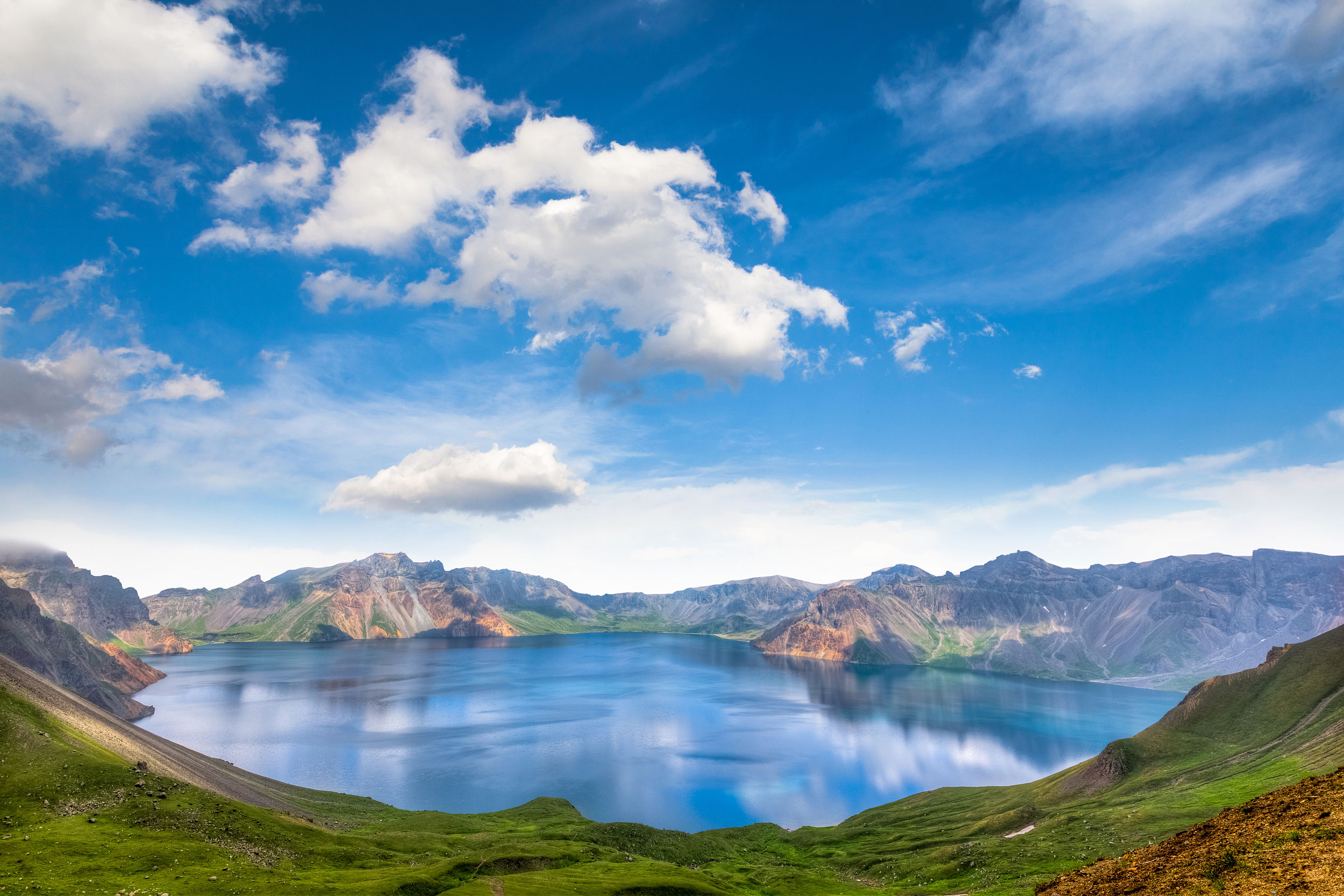 Changbaishan Tianchi & Waterfall 2-Day Immersive Experience