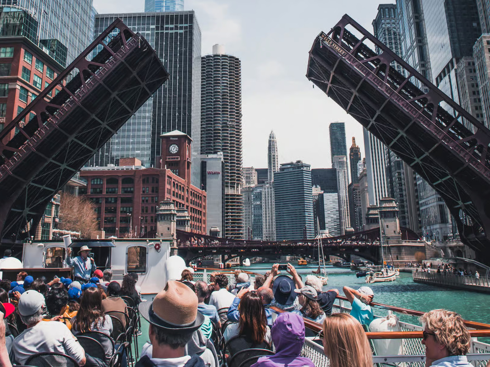 Chicago Architecture Center Visit with Scenic River Cruise