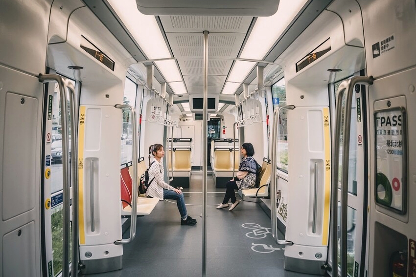 Xindian Ankeng Light Rail & Woodworking Workshop Half-Day Tour