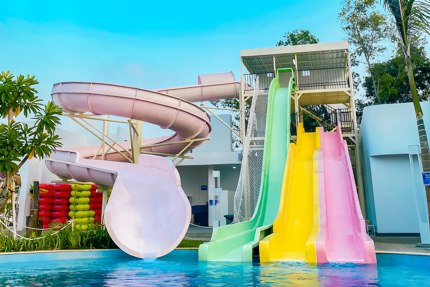 Tropikana Waterpark Cimone in Tangerang