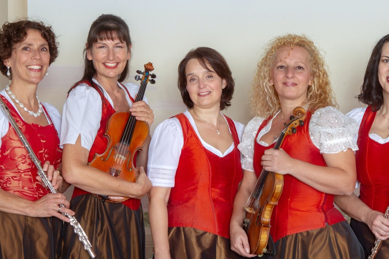 Austrian Folklore Dinner and Show at City Hall in Vienna