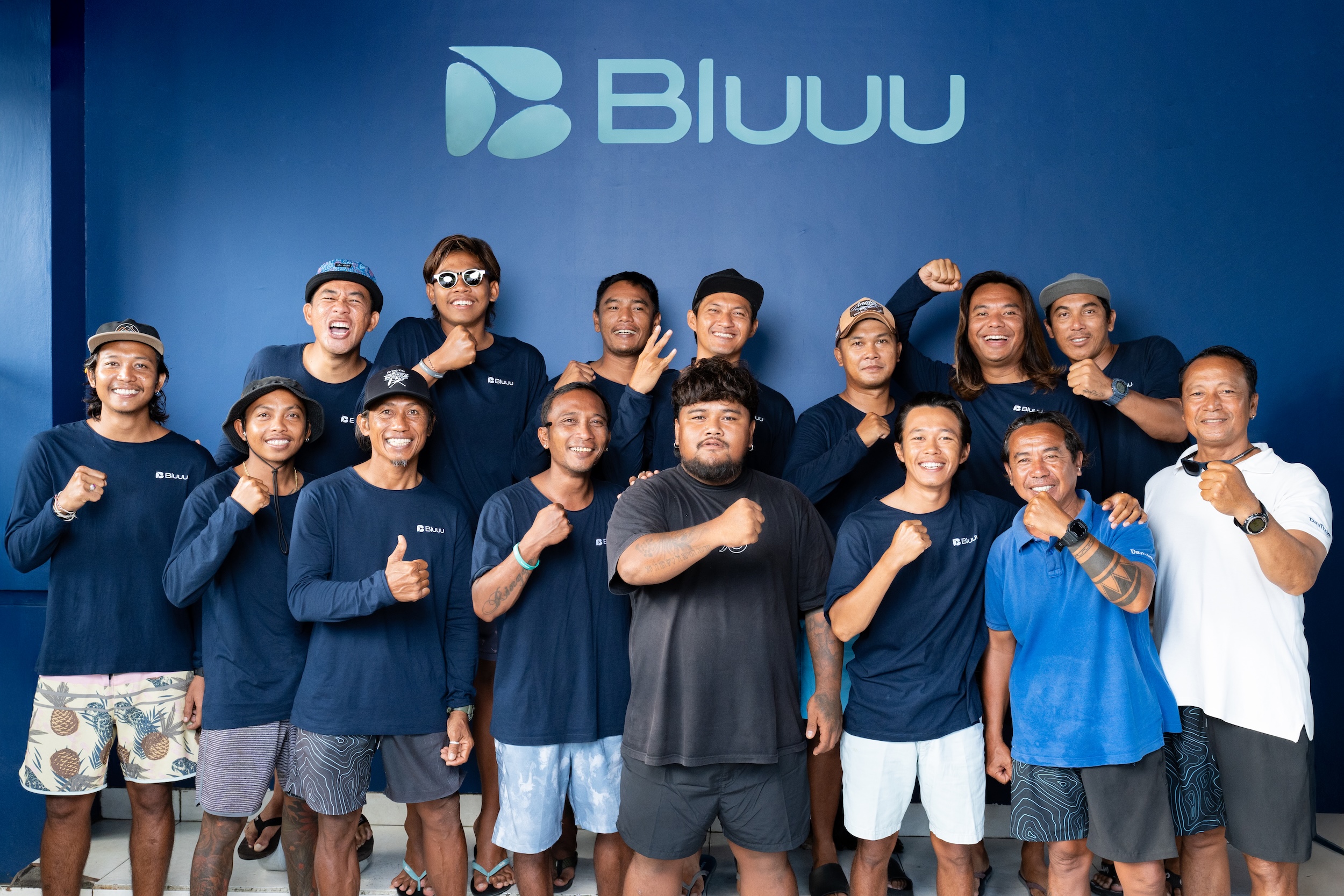 與我們出色的導遊會面,他們隨時準備帶您前往佩尼達島和藍夢島的最佳景點。 與我們出色的導遊會面,他們隨時準備帶您前往佩尼達島和藍夢島的最佳景點。