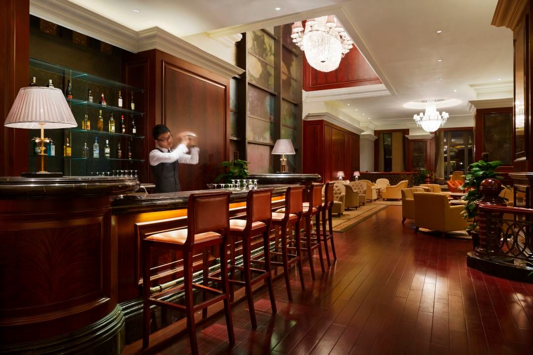 bar