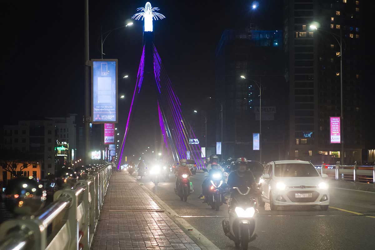 Danang Riverside By Night Photography Tour