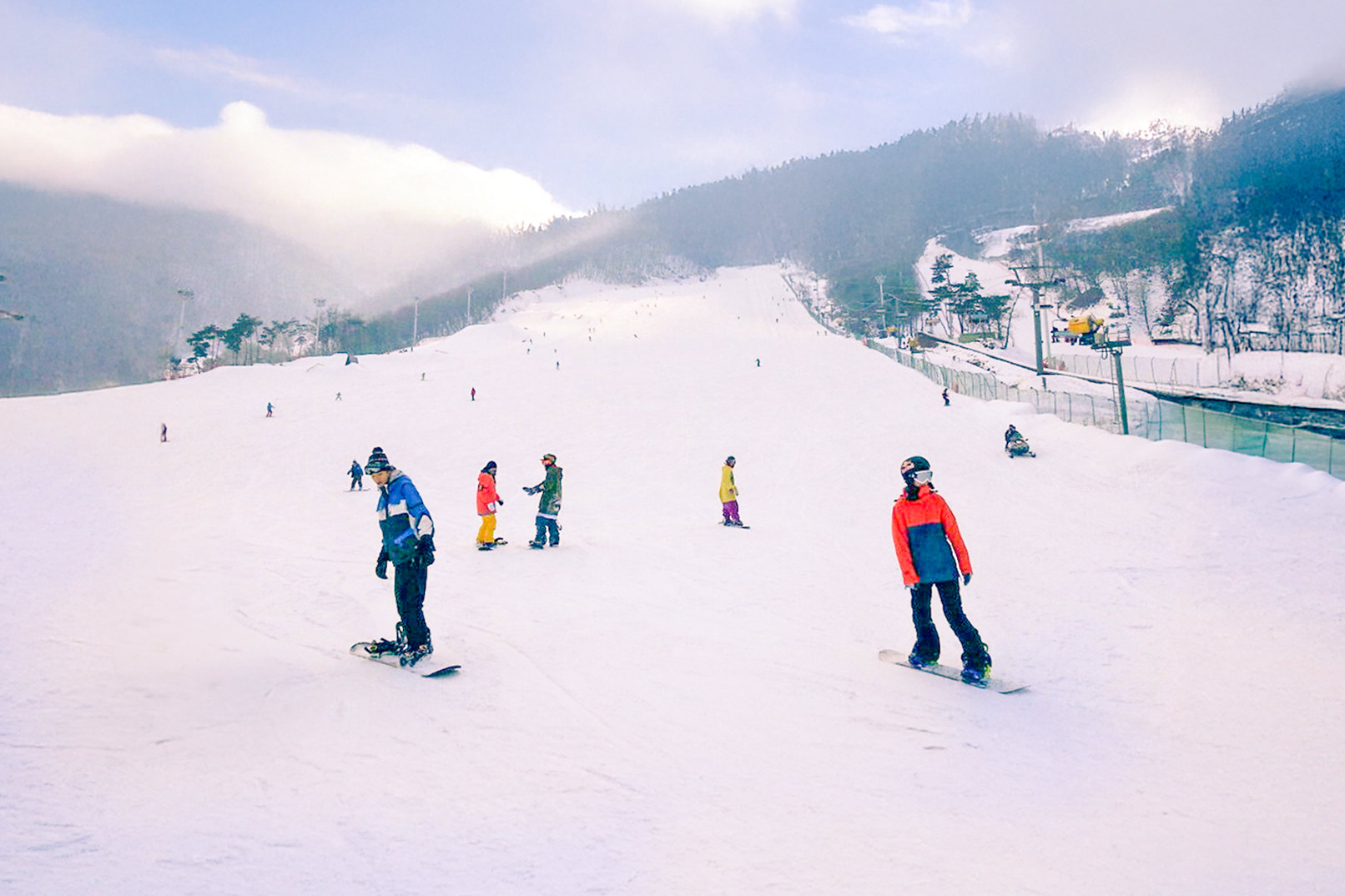 Jisan Ski Resort One Day Tour