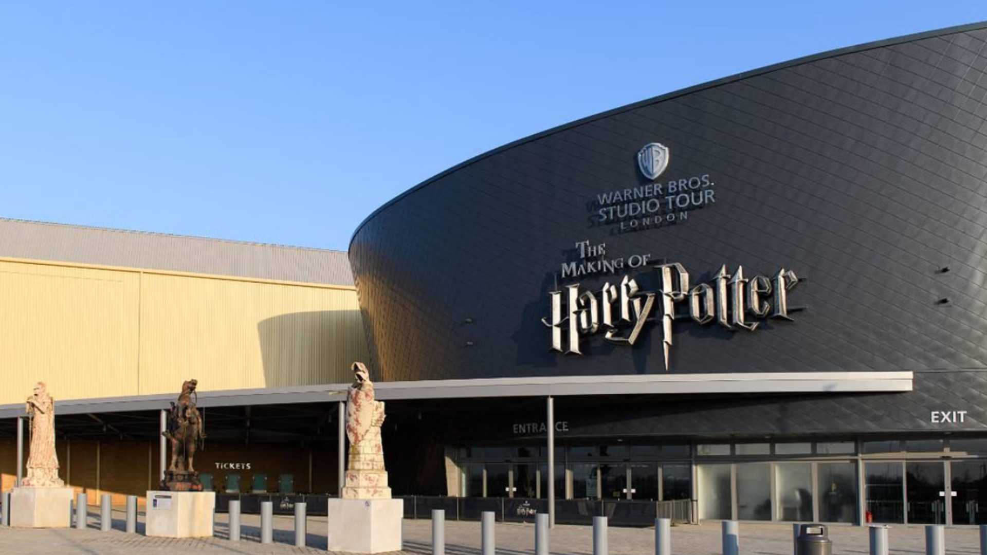 London Warner Bros Studio & Oxford Full-Day Tour with Tickets