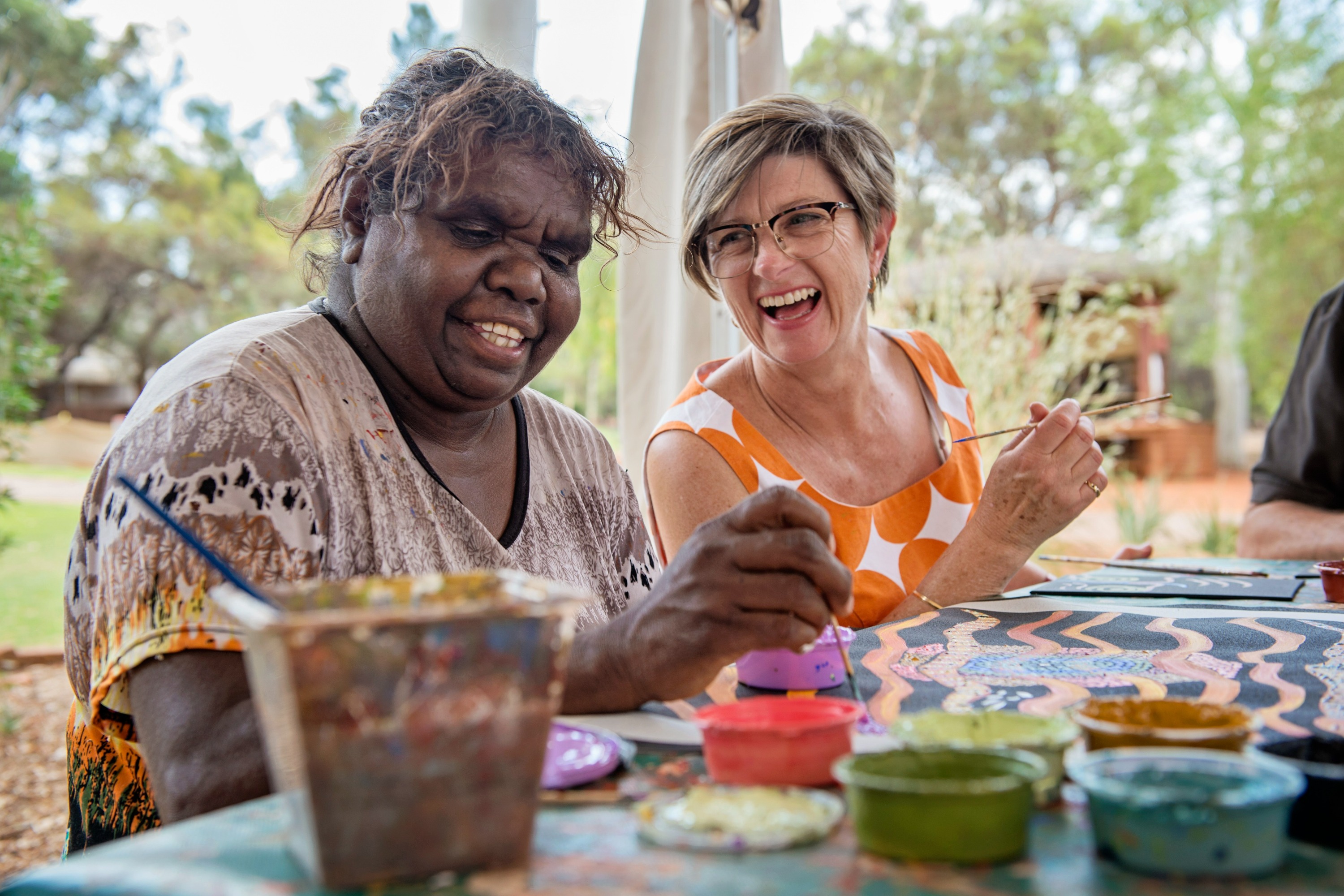 Traditional Dot Painting Experience in Uluru