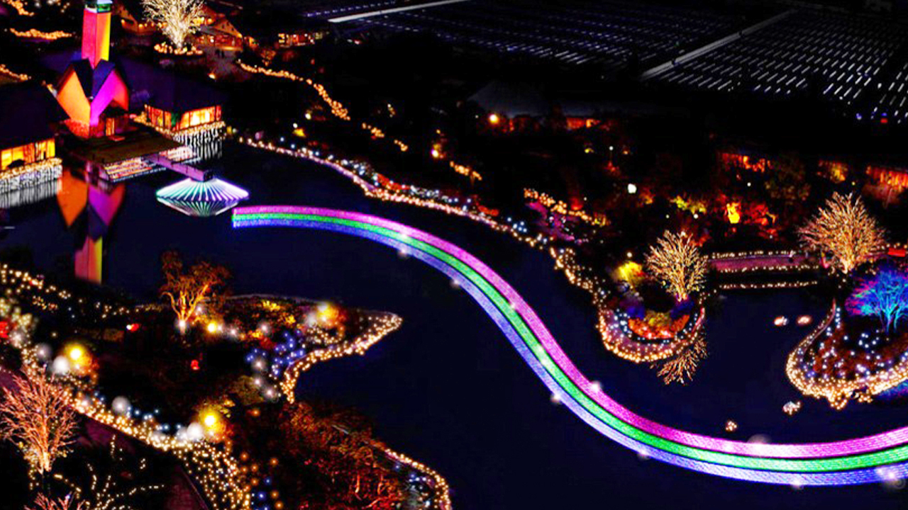 敬請欣賞這條寬約 8 米、長約 130 米的規模所呈現出的、令人震撼的光輝之河。 敬請欣賞這條寬約 8 米、長約 130 米的規模所呈現出的、令人震撼的光輝之河。