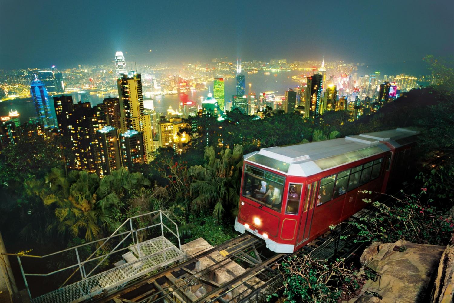 【夜幕下的香港】舊城中環+叮叮車+太平山頂飽覽香港夜景半天團