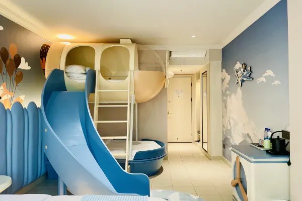 Charming Stay Room Environment Display
