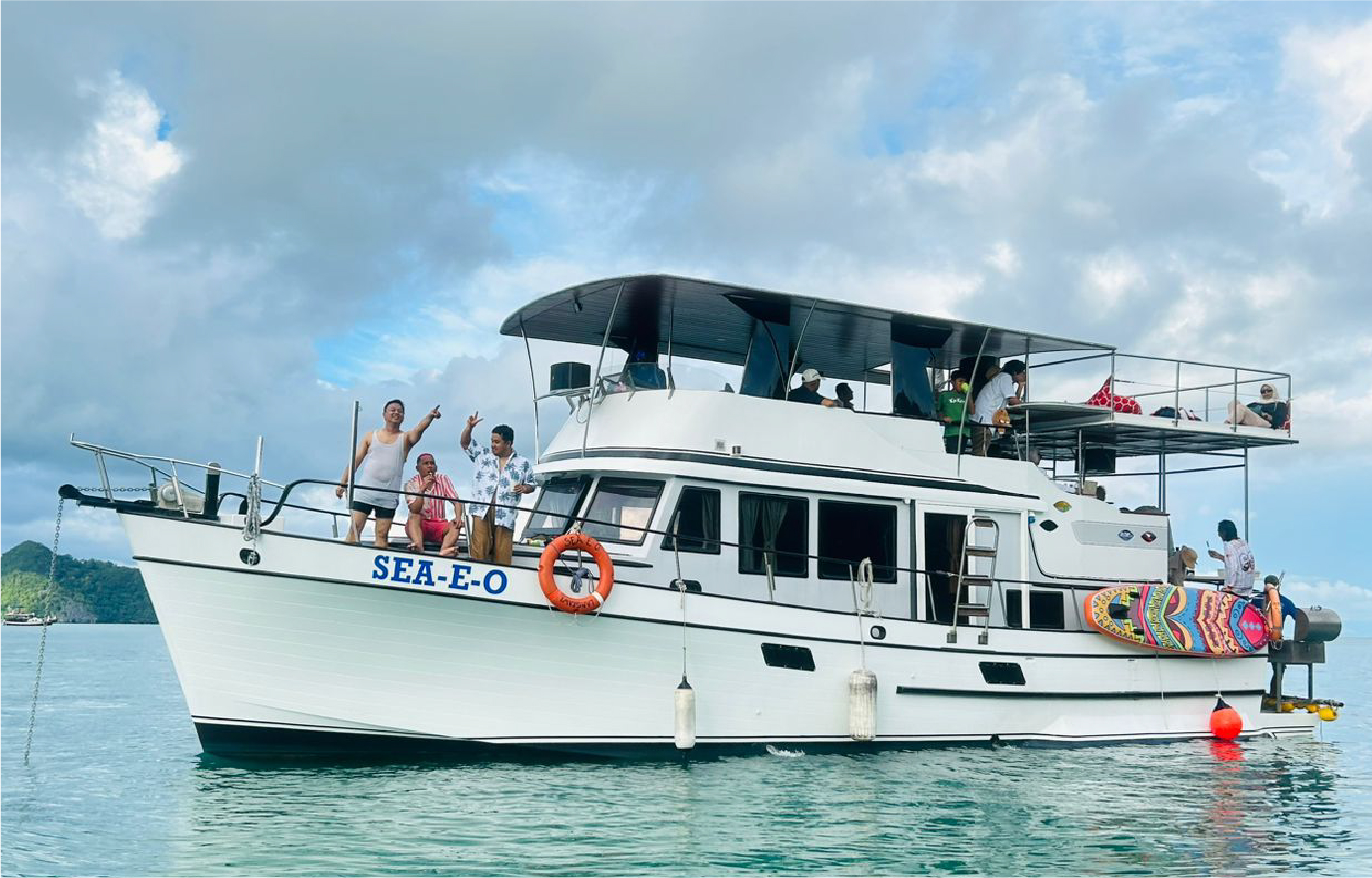 Standard Sunset Cruise with Dinner by Kapal Layar in Langkawi