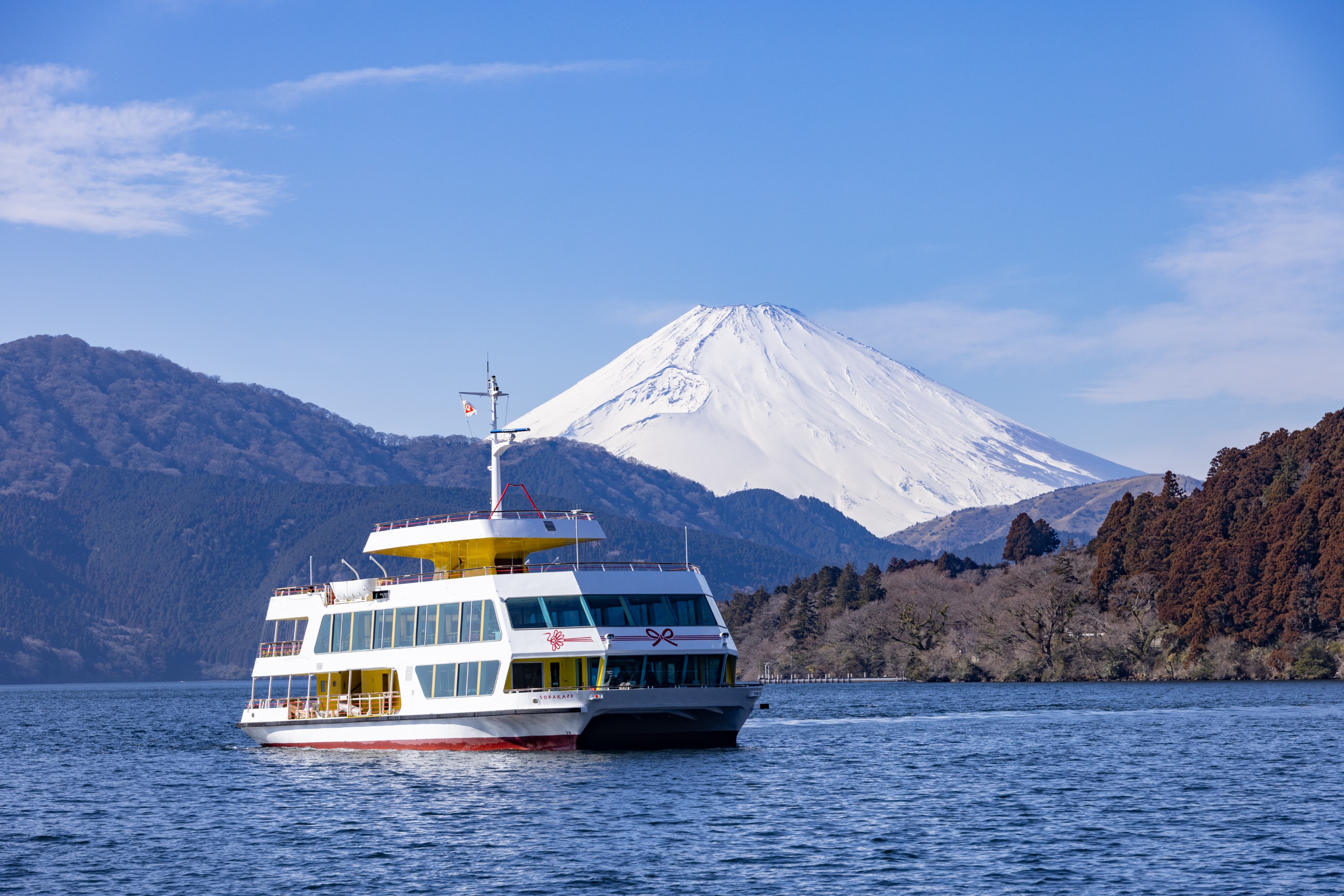 [Kanagawa] Hakone Lake Ashinoko pleasure boat round trip ticket (Hakone