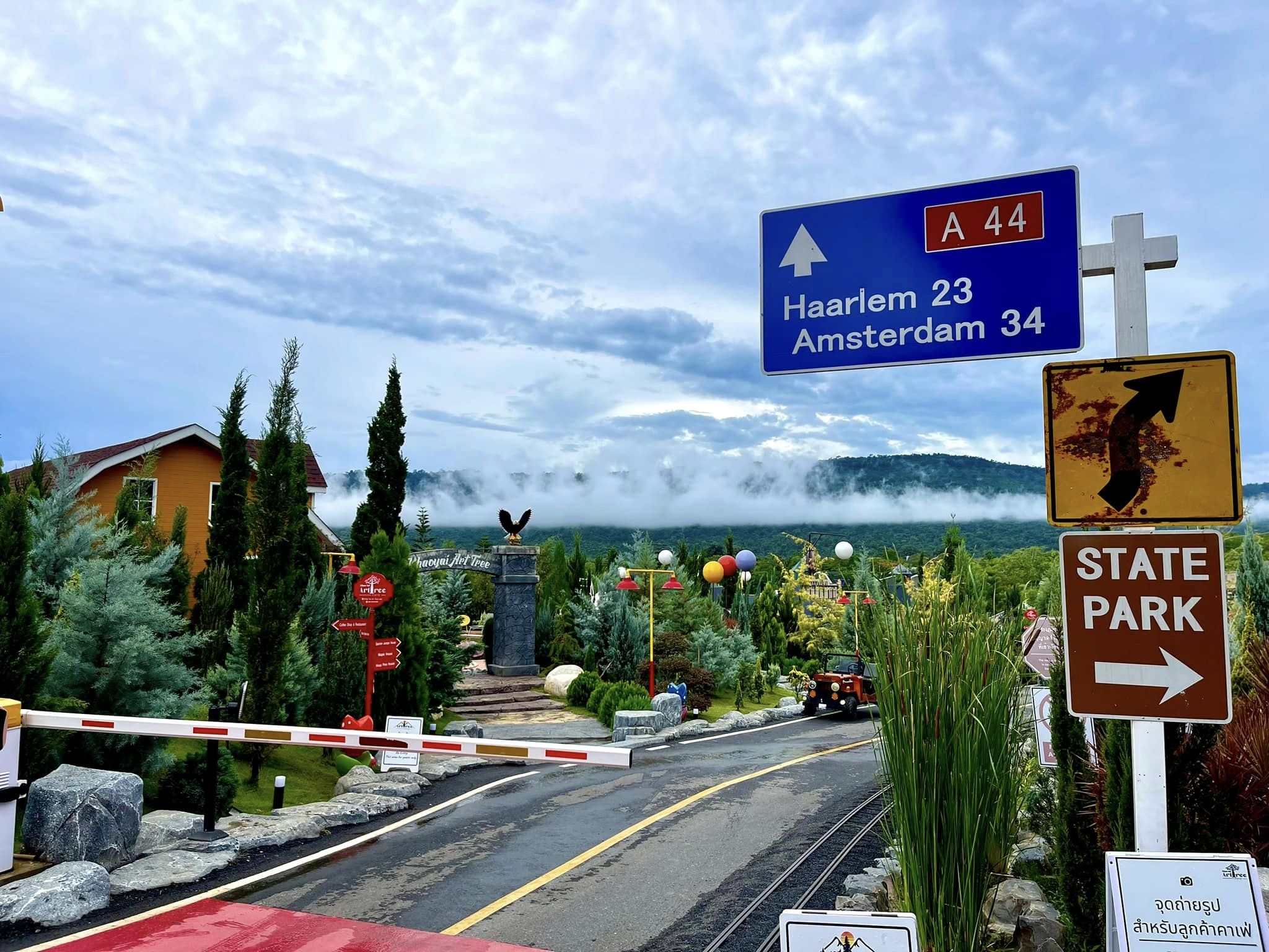 從曼谷出發：考艾藝術樹度假村（Khao Yai Art Tree Resort）私人接送
